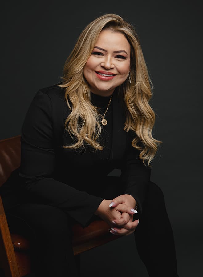 Dra. Fernanda Caetano Dra. Fernanda Caetano